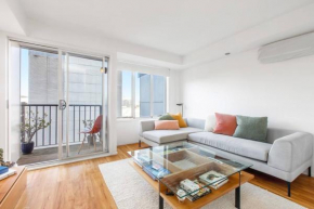 'Melbourne Chic on Russell' Cosy City Living